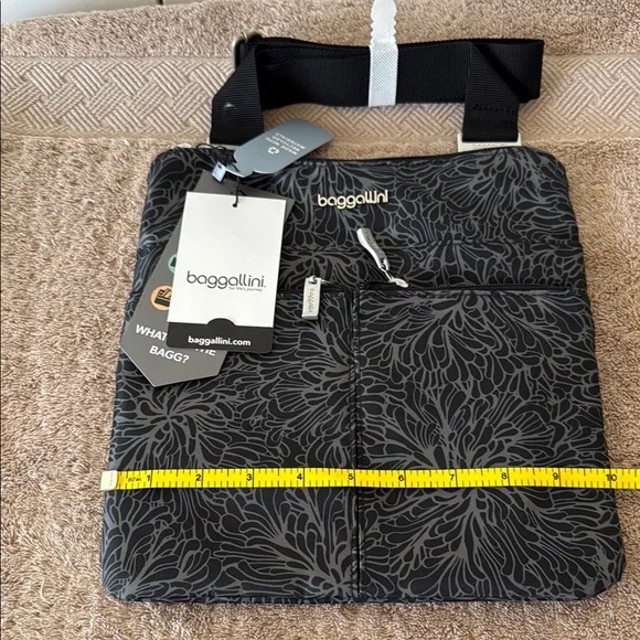 Baggallini | Bags | Baggallini Horizon Midnight Blossom Crossbody Bag Nwt | Poshmark Baggallini | Bags | Baggallini Horizon Midnight Blossom Crossbody Bag Nwt | Poshmark